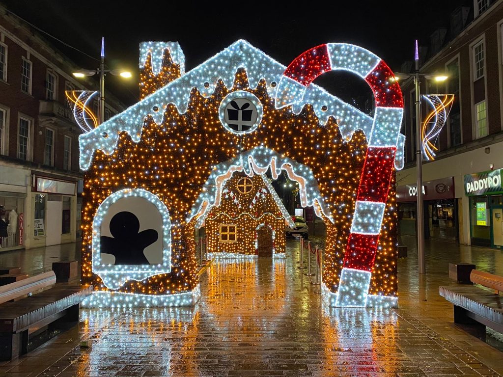 29 inch Giant Gingerbread light popular up House !