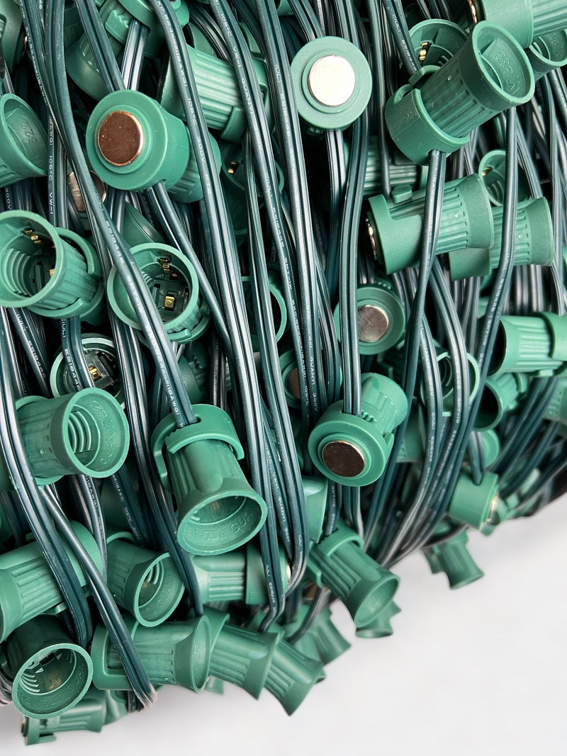 C9 Sockets with Magnets: 1000’ 15” Spacing C9 Spool with Pre-Attached Magnet Clips, SPT-1 Green Wire