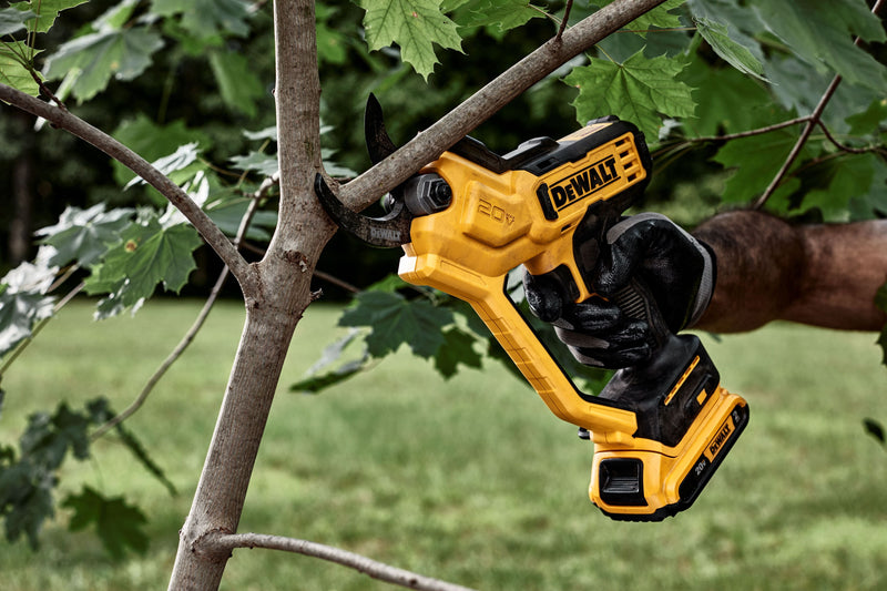 DEWALT DCPR320 20V MAX* 1.5" Cordless Pruner